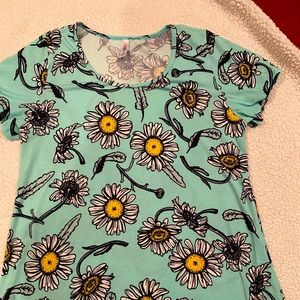 LuLaRoe - Top XL - fun colors - worn very little
